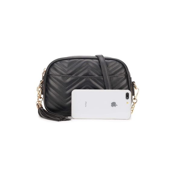 *SOLD* Elegant Black Quilted Crossbody Bag - Picture 5 of 8